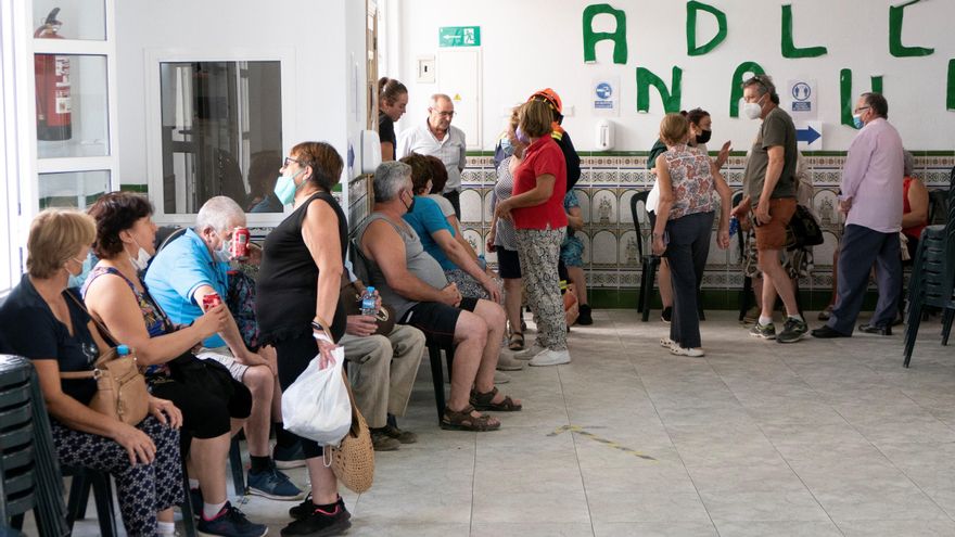 Desalojados varios municipios por el incendio de Sierra Bermeja