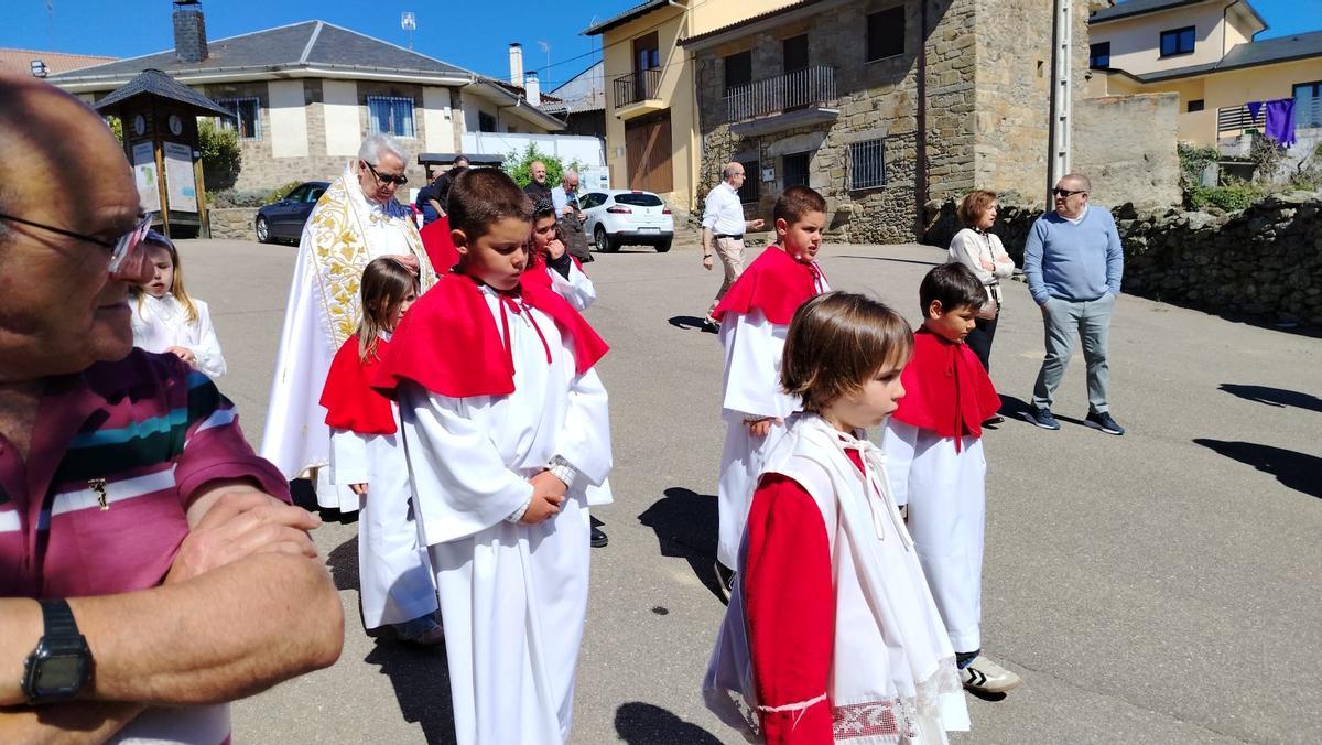 GALERÍA | Domingo de Resurrección en Mombuey