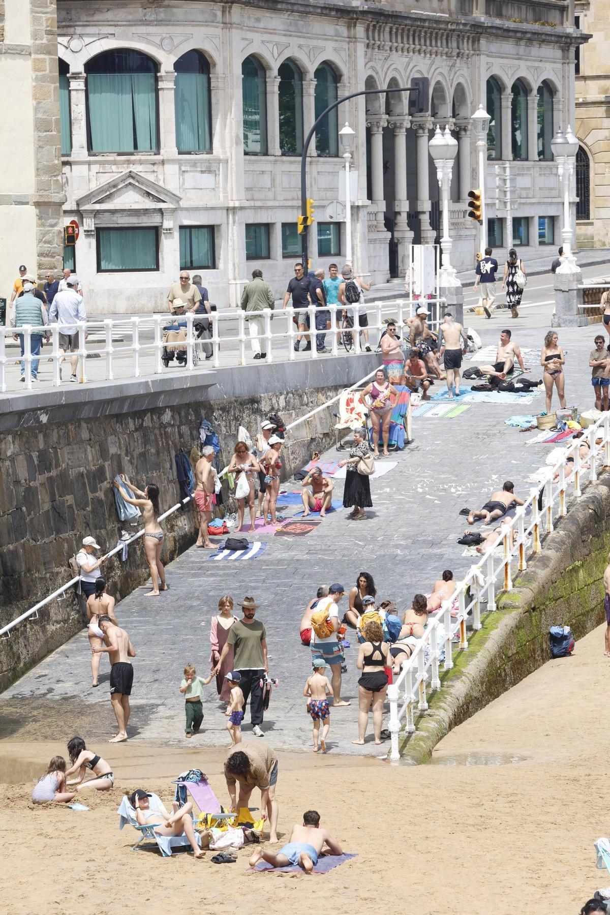 EN IMÁGENES: Asturias bate su récord histórico de calor en un mes de mayo EN IMÁGENES: Asturias bate su récord histórico de calor en un mes de mayo