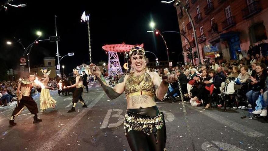 es de madrugada para el Entierro de la Sardina de Murcia: así podrás volver a Orihuela sin coche