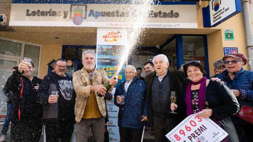 Así es &#039;el truco del abuelo&#039;: la fórmula milagrosa para ganar el premio de la Lotería al menos una vez