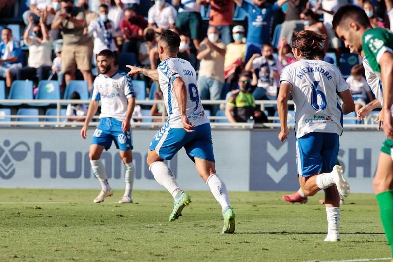 Partido de fútbol: CD Tenerife - Amorebieta