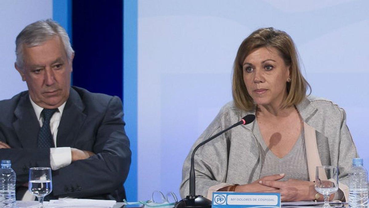 Arenas y Cospedal, en una conferencia del PP en Alicante, en abril del 2016.