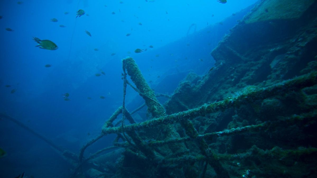 Jack y Rose no tendrían donde agarrarse: la barandilla del Titanic se descompone.