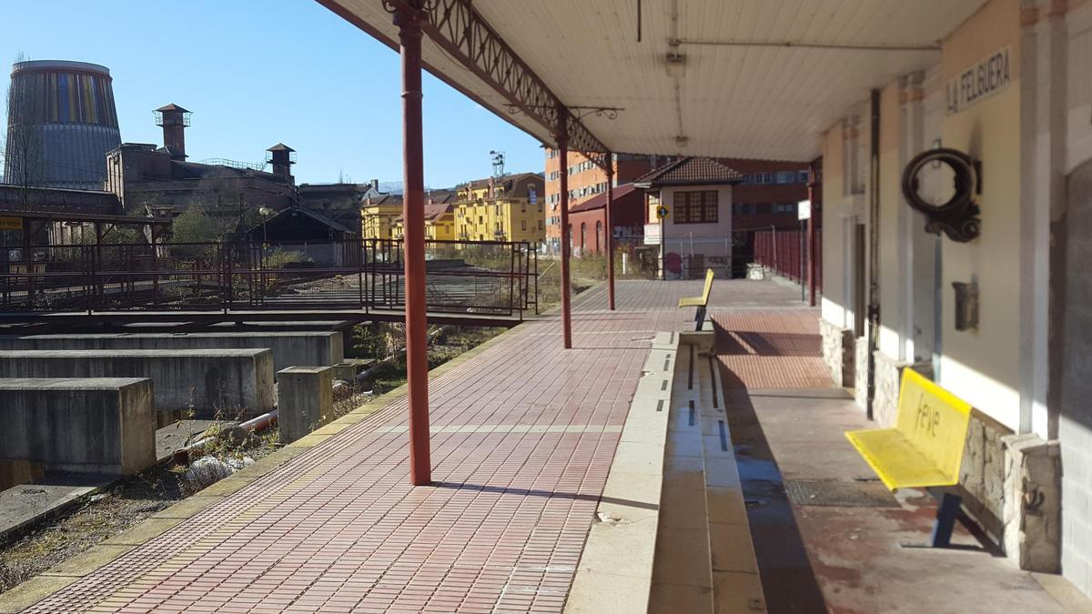 La antigua estación de Feve en La Felguera.