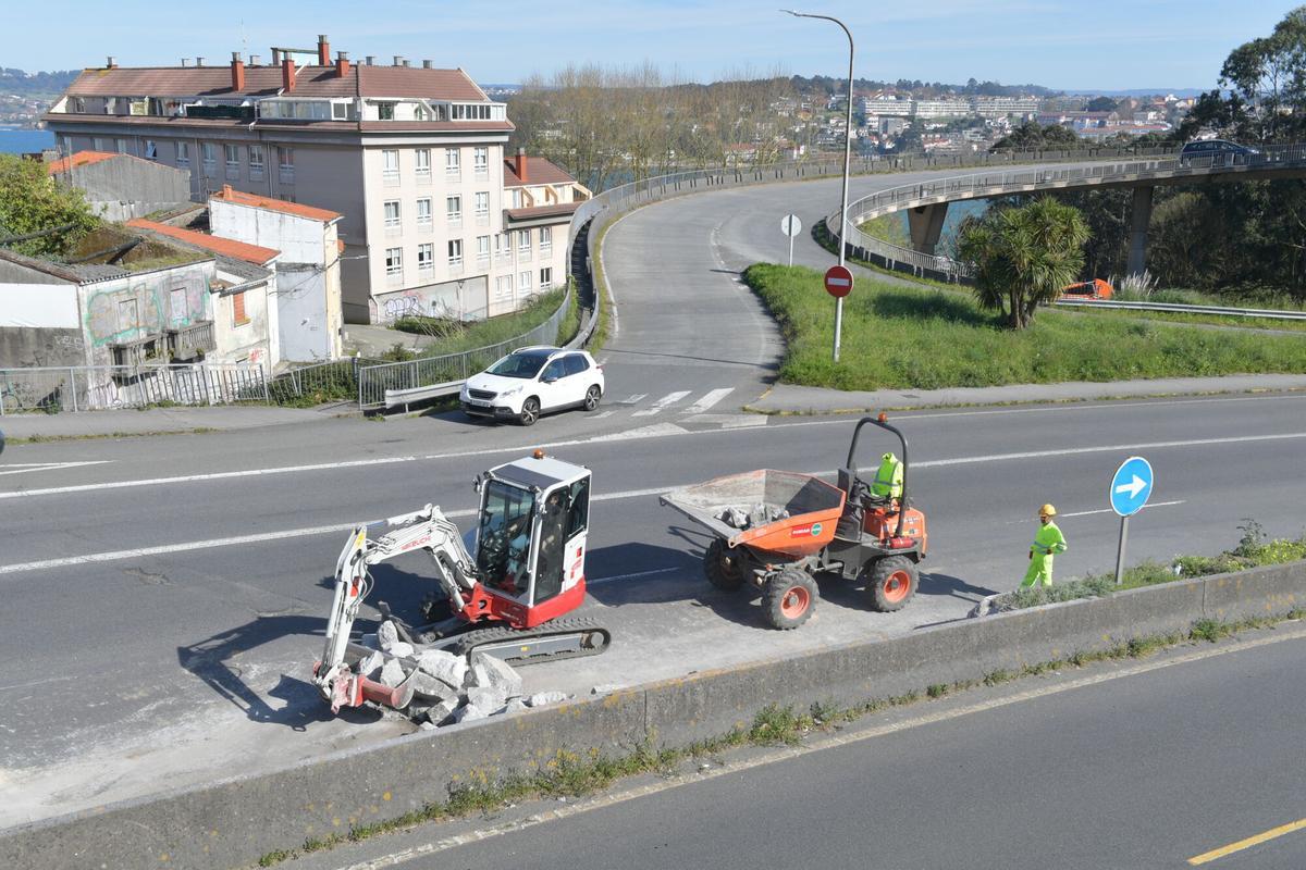 La Xunta inicia las tareas para derribar la infraestructura como parte del nuevo plan de accesos al Hospital de A Coruña La Xunta inicia las tareas para derribar la infraestructura como parte del nuevo plan de accesos al Hospital de A Coruña