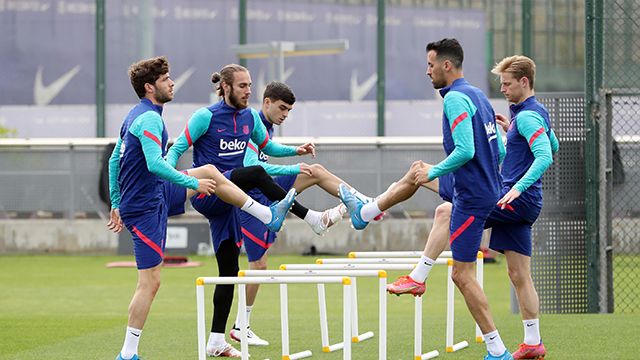 La plantilla del Barça en la Ciudad Deportiva