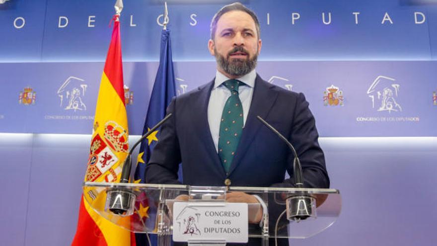 Abascal transmite al Rey el rechazo de VOX a la investidura de Sánchez