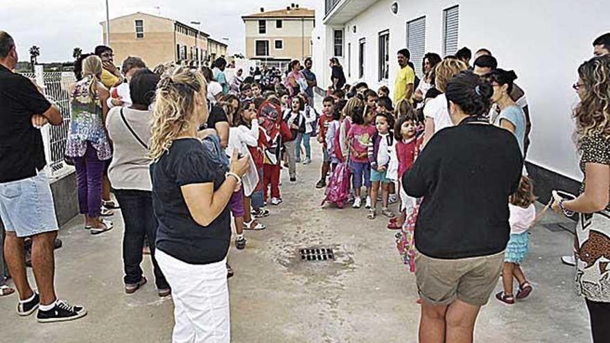 Imagen del colegio pÃºblico Rodamilans, en Sineu.