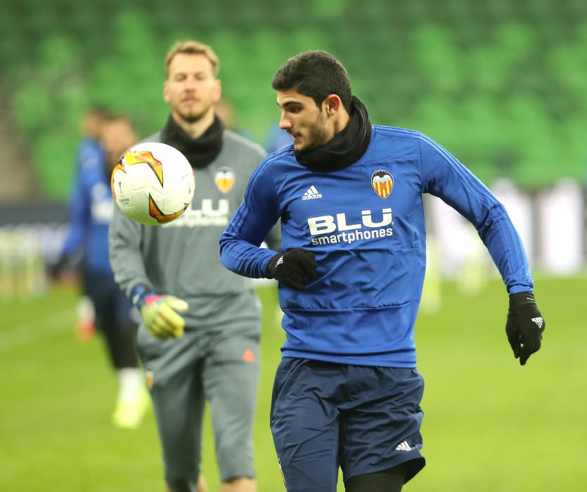 Entrenamiento del Valencia CF previo al partido ante el Krasnodar