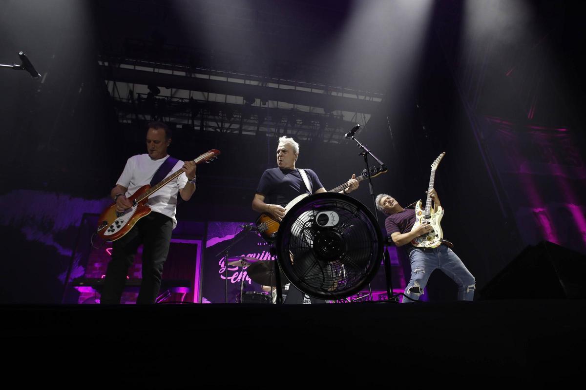 Hombres G desbordan Gijón con su concierto Hombres G desbordan Gijón con su concierto