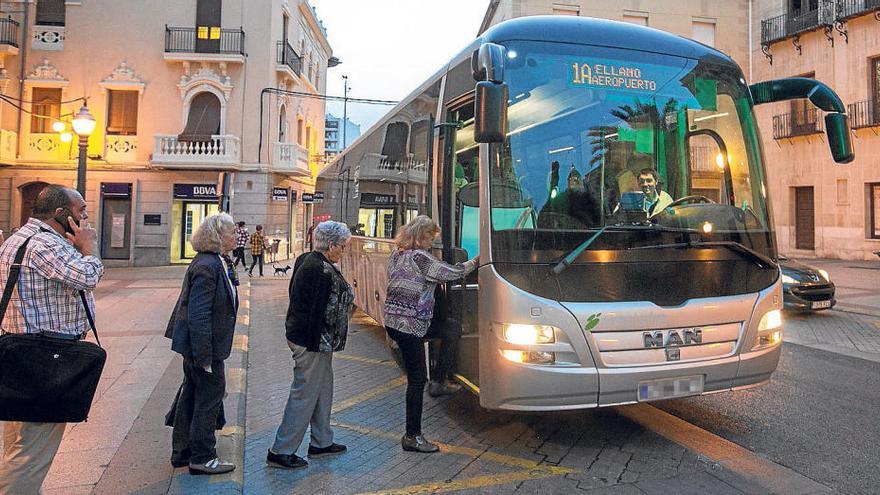 El Consell transfiere a Elche el transporte  a las pedanías