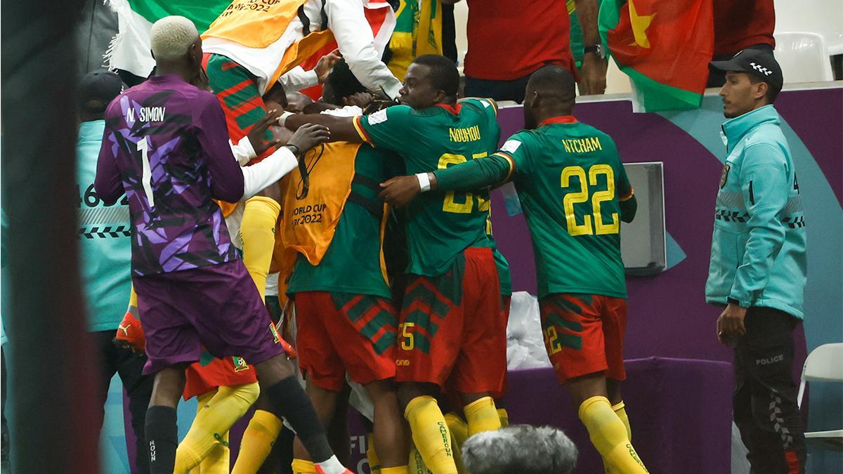 Resumen, goles y highlights del Camerún 1 - 0 Brasil de la fase de grupos del Mundial de Qatar.