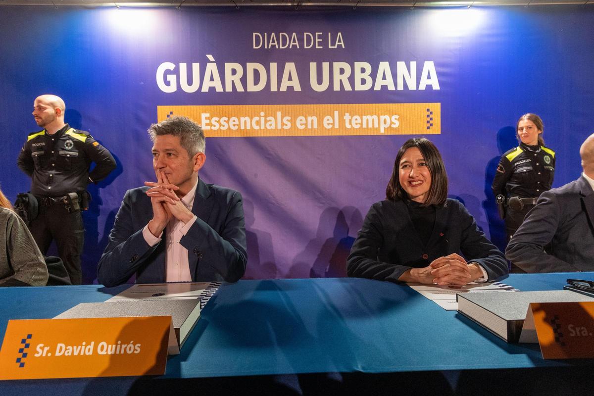 David Quirós, alcalde de L'Hospitalet, junto a Núria Parlon, consellera de Interior.
