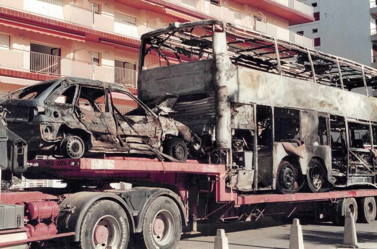 Les imatges de l'atemptat d'ETA a Roses del 17 de març de 2001
