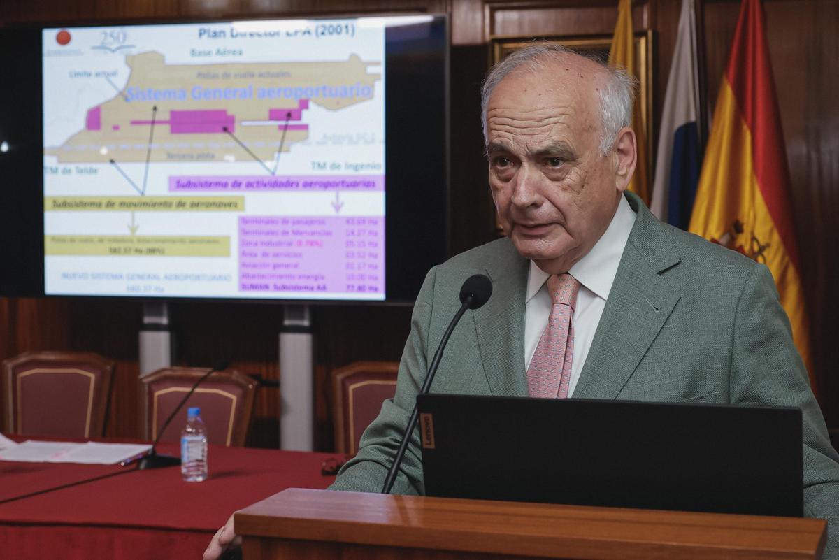 Sebastián Pérez González durante su intervención