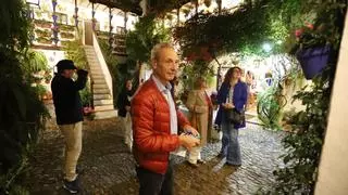 Los patios de Córdoba se visten de rojo por Navidad