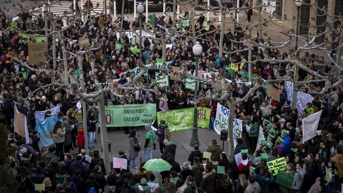 Los sindicatos explican por qué no se sumaron a la huelga educativa convocada por CGT en defensa de la escuela pública.