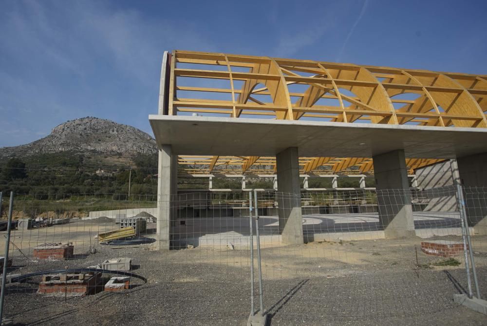 Obres de construcció del nou pavelló de Torroella