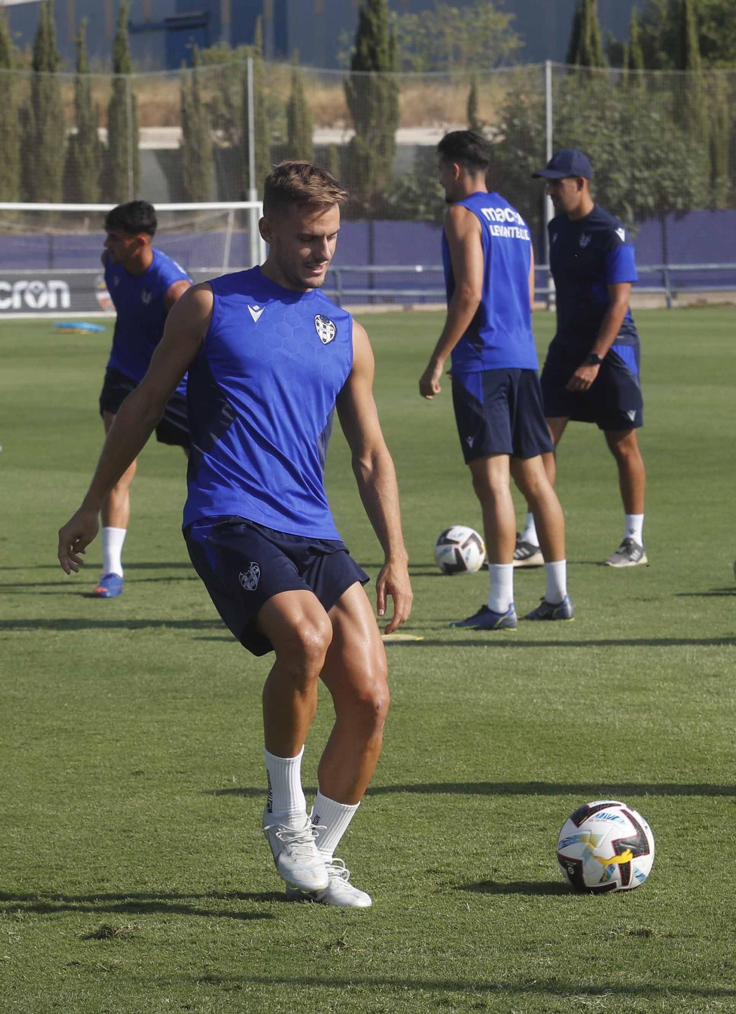 Sesión en Buñol del Levante UD