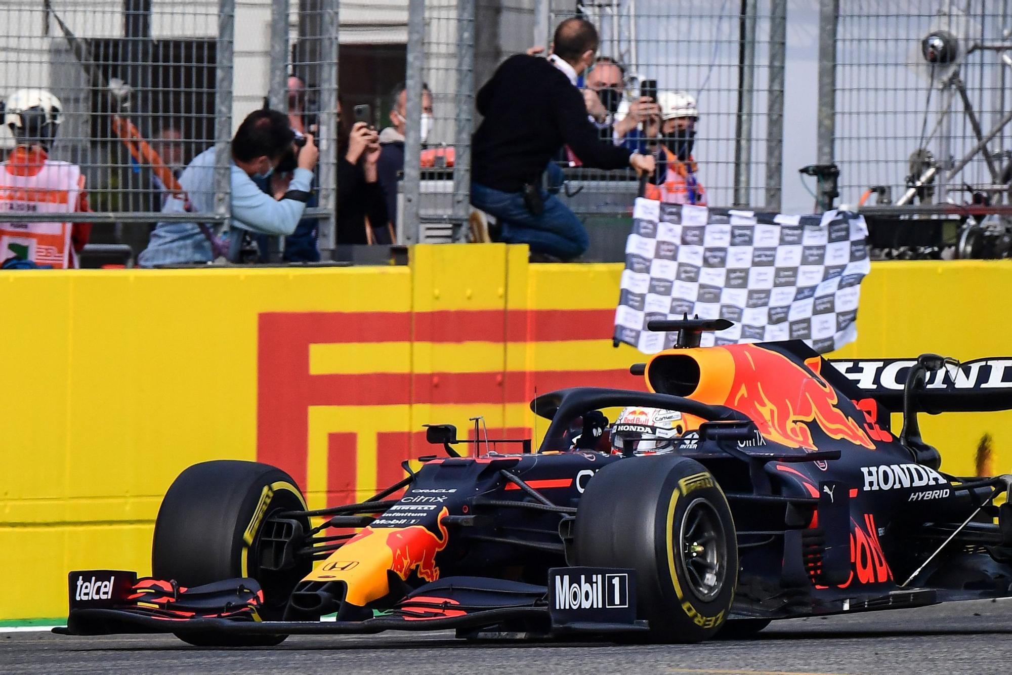 Max Verstappen (Red Bull) gana en el caótico GP de Emilia Romagna