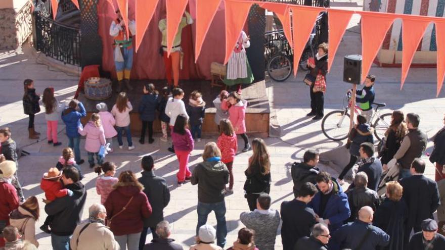 Asistentes a la feria.