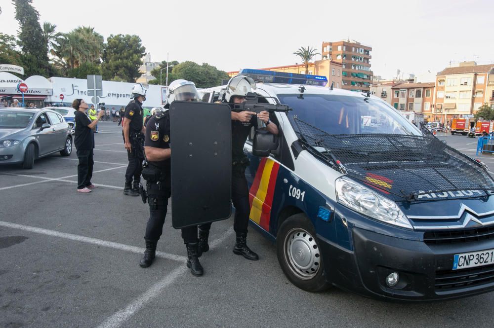 200 personas participaron en el simulacro de explosión y atraco con rehenes