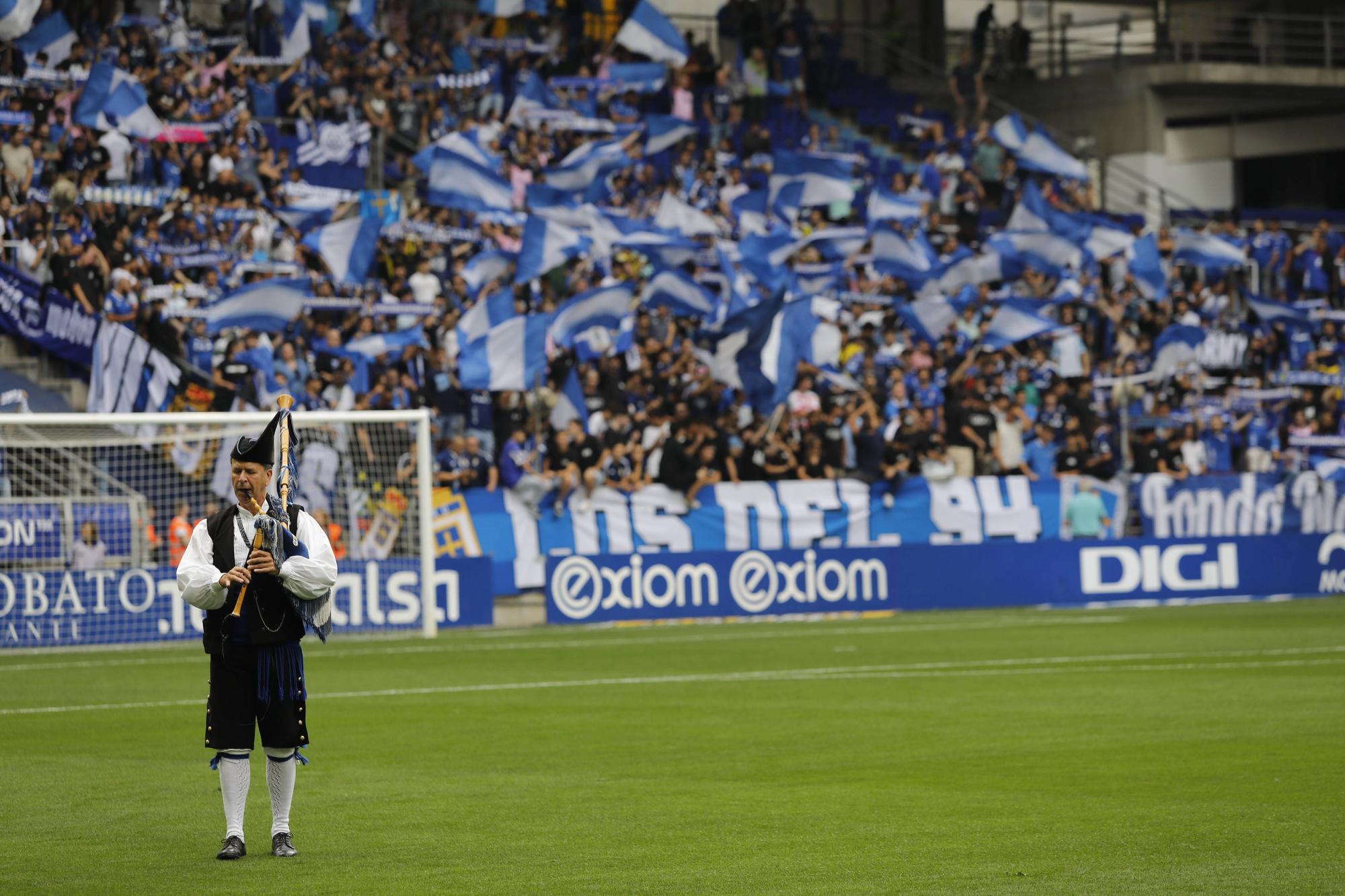 En imágenes: así recibió el Carlos Tartiere a Santi Cazorla tras fichar por el Real Oviedo