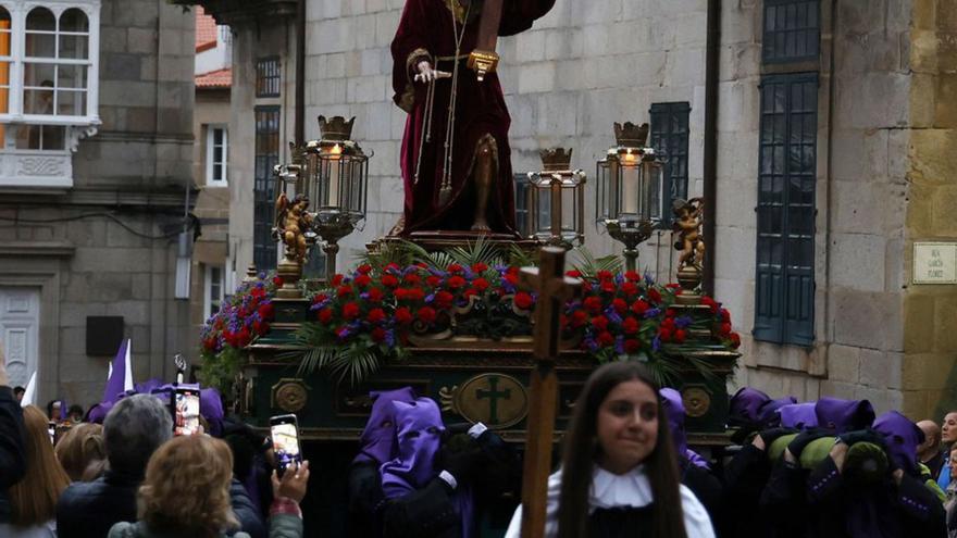 Procesión del Cristo de las Caídas en la Semana Santa.  | // GUSTAVO SANTOS