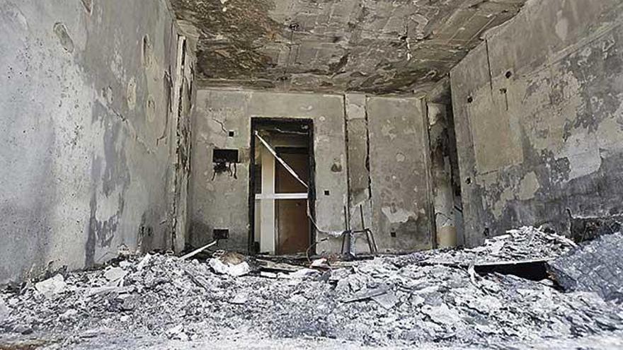 Estado en el que quedó la vivienda, situada en el número 70 de la calle Son Nadal de La Soledat, tras el incendio.