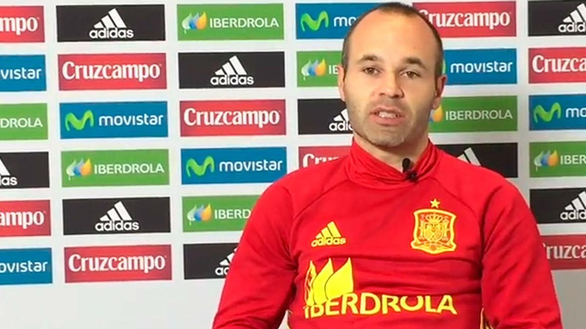 Iniesta, en una imagen de archivo con la selección española