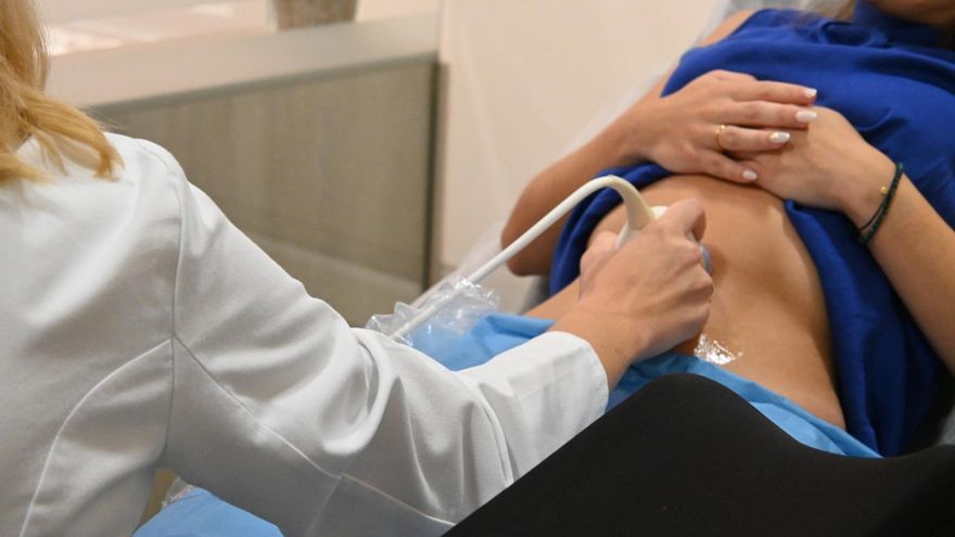 La epigenética puede influir en que un bebé se parezca a su madre sin compartir sus genes