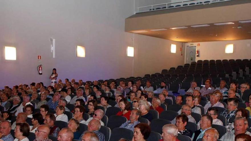 Asistentes a la asamblea de la Cooperativa.