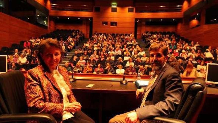 María Ibáñez y Jesús Jiménez, instantes antes de su charla en Vigo.