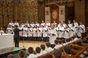 Primer ’Virolai’ cantado por la Escolania y el coro mixto de Montserrat