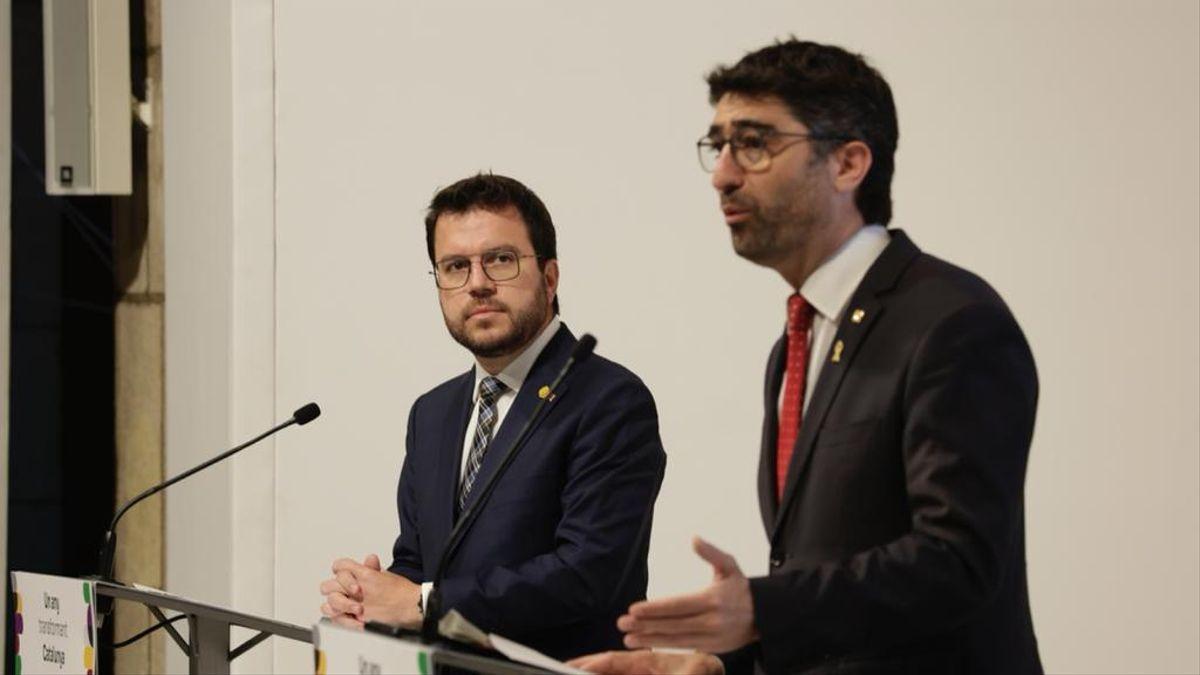 Pere Aragonès y Jordi Puigneró, en el balance del primer año del Gobierno catalán.