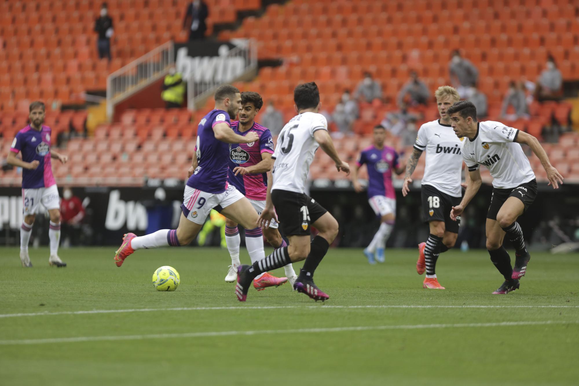 Las imágenes de la victoria del Valencia frente al Valladolid en Mestalla