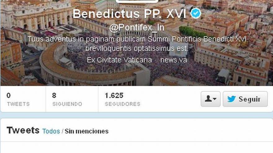 El Papa abre una versión en latín de su cuenta de Twitter