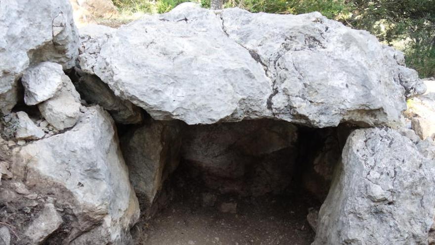 El dolmen de Cal Xinquet després de la seva excavació
