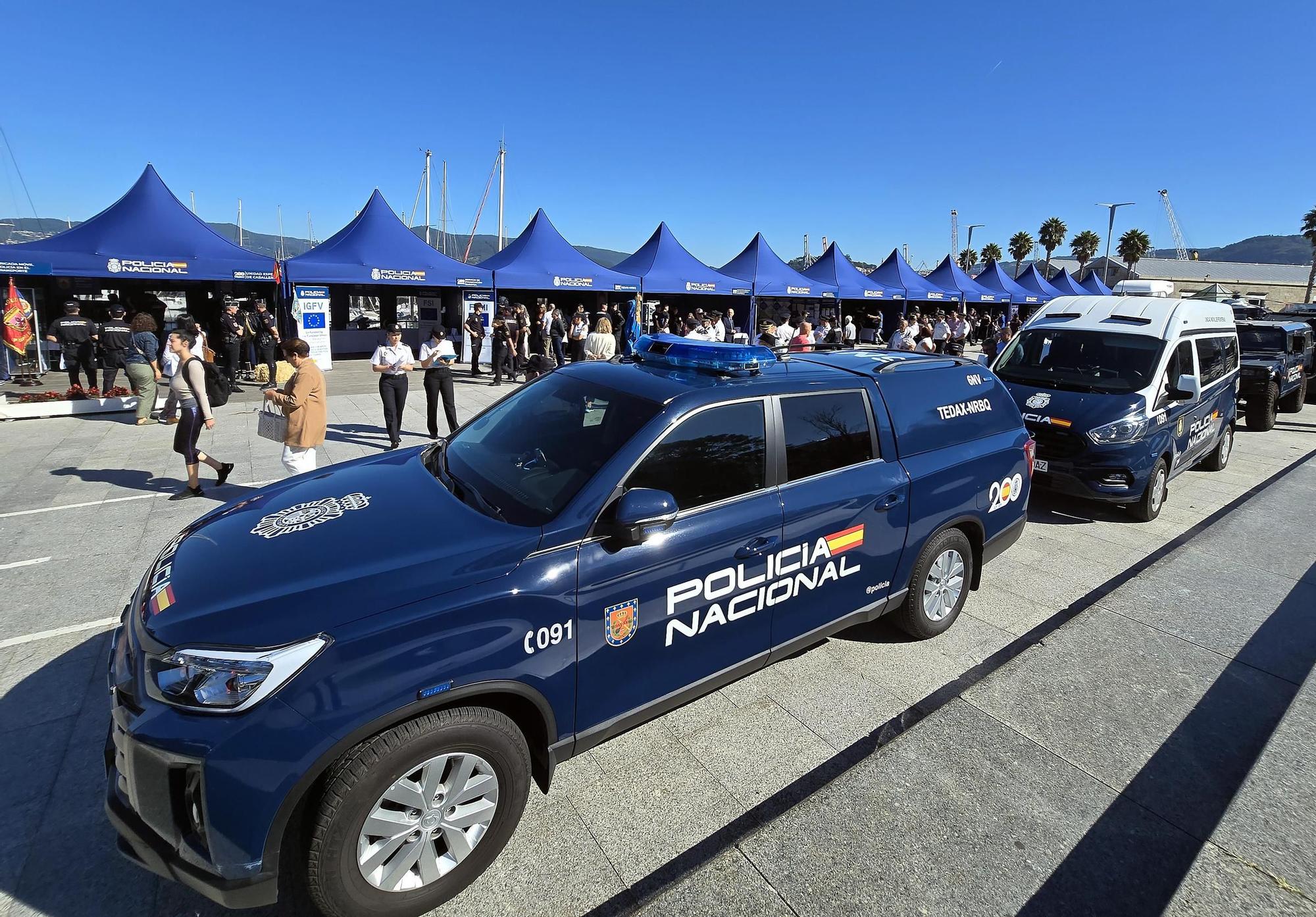 Vigo inaugura con la "Exposición de Medios" las celebraciones del Día de la Policía Nacional