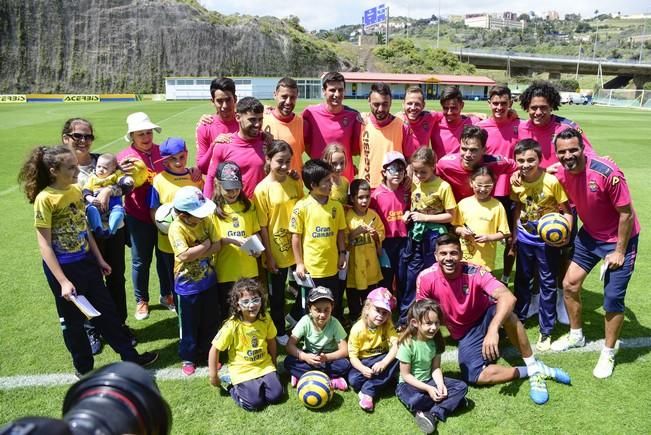 Entrenamiento de la UD Las Palmas en Barranco ...