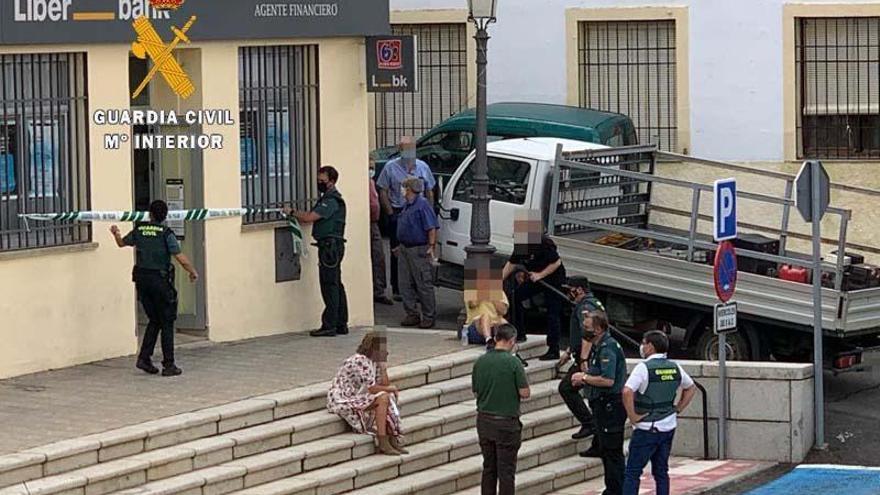 Roban en una oficina de Liberbank tras maniatar a dos empleados