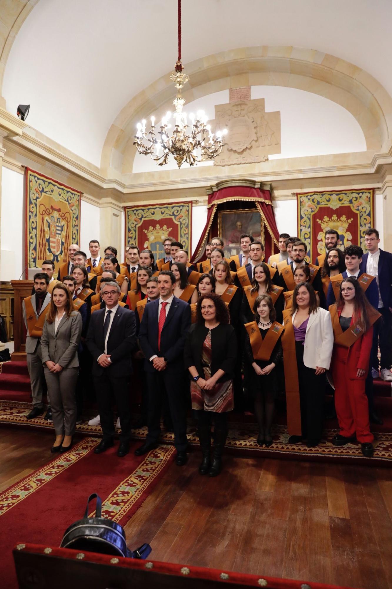 EN IMÁGENES:  Así fue la ceremonia de graduación de la Escuela de Ingeniería Informática de Oviedo