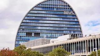 El BBVA insistirá en su opa sobre el Sabadell aunque la CNMC alargue su análisis