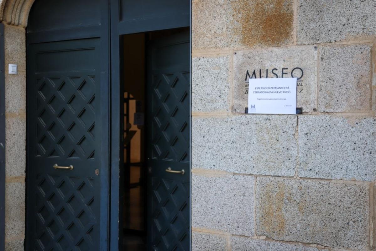 Fotogalería | Roban 'El Tesoro de Villanueva' del Museo Arqueológico de Badajoz