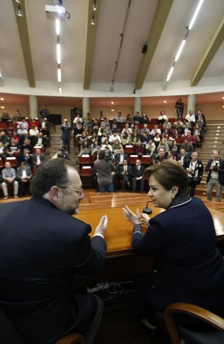 Conferencia de Patricia Espinosa en la Facultad de Económicas