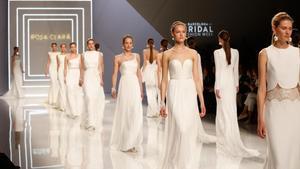 Desfile de Rosa Clará en la Bridal Barcelona Week. 