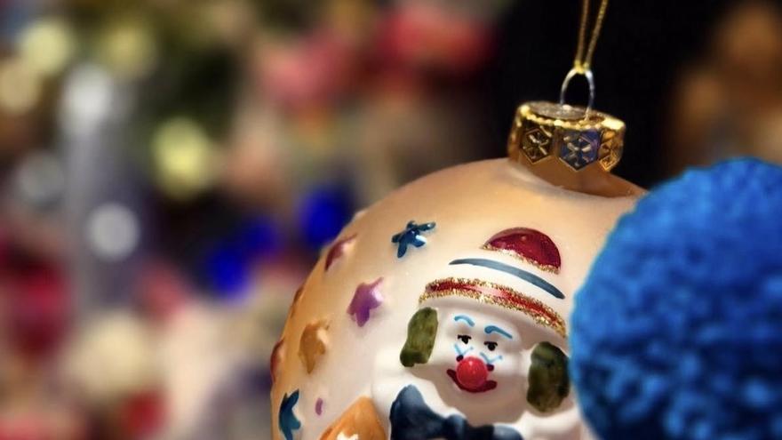 Ático Flores, la floresiteria-cafetería que vende artículos de decoración navideña.