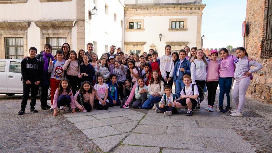 Salaya: &quot;Estamos consiguiendo que los jóvenes no se marchen de Cáceres&quot;