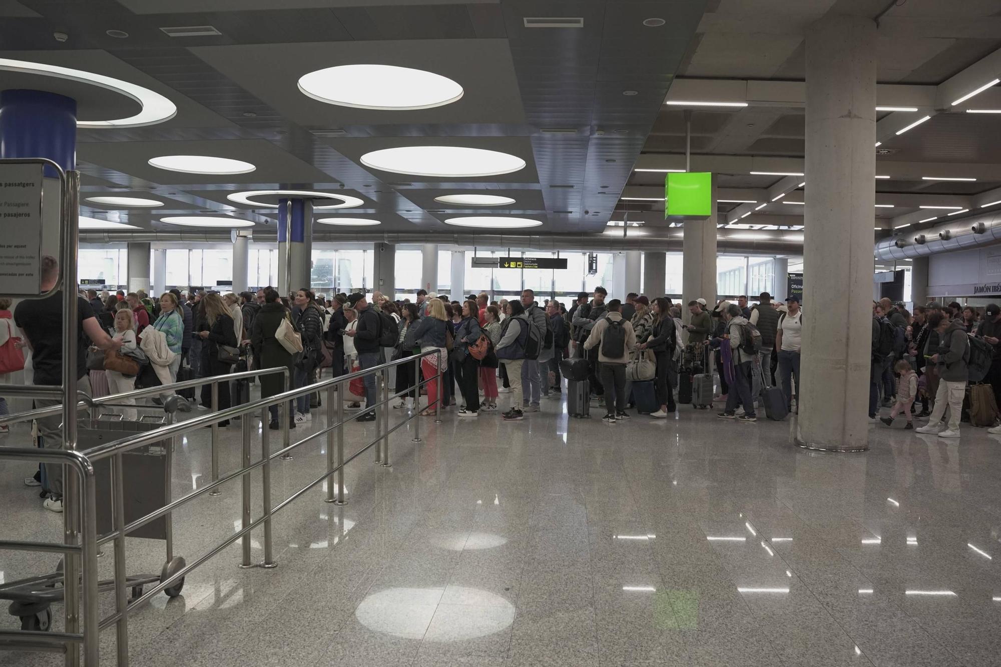 Nuevas retenciones en el control de seguridad del aeropuerto de Palma